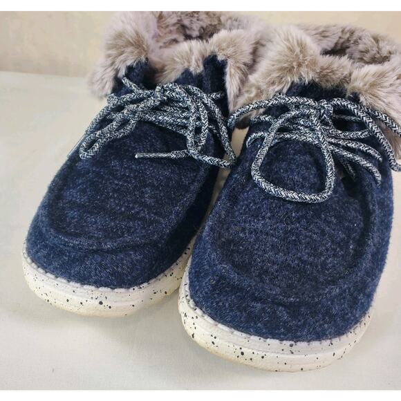 Hey Dude Sz 7 Britt Ankle Bootie Blue Fleece Slip On Comfort Shoe Slipper Boot - Picture 8 of 9